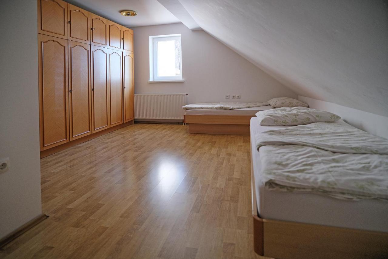 Sostanj Velenje Ravne Sobe Rooms Vrtacnik D O O Ngoại thất bức ảnh
