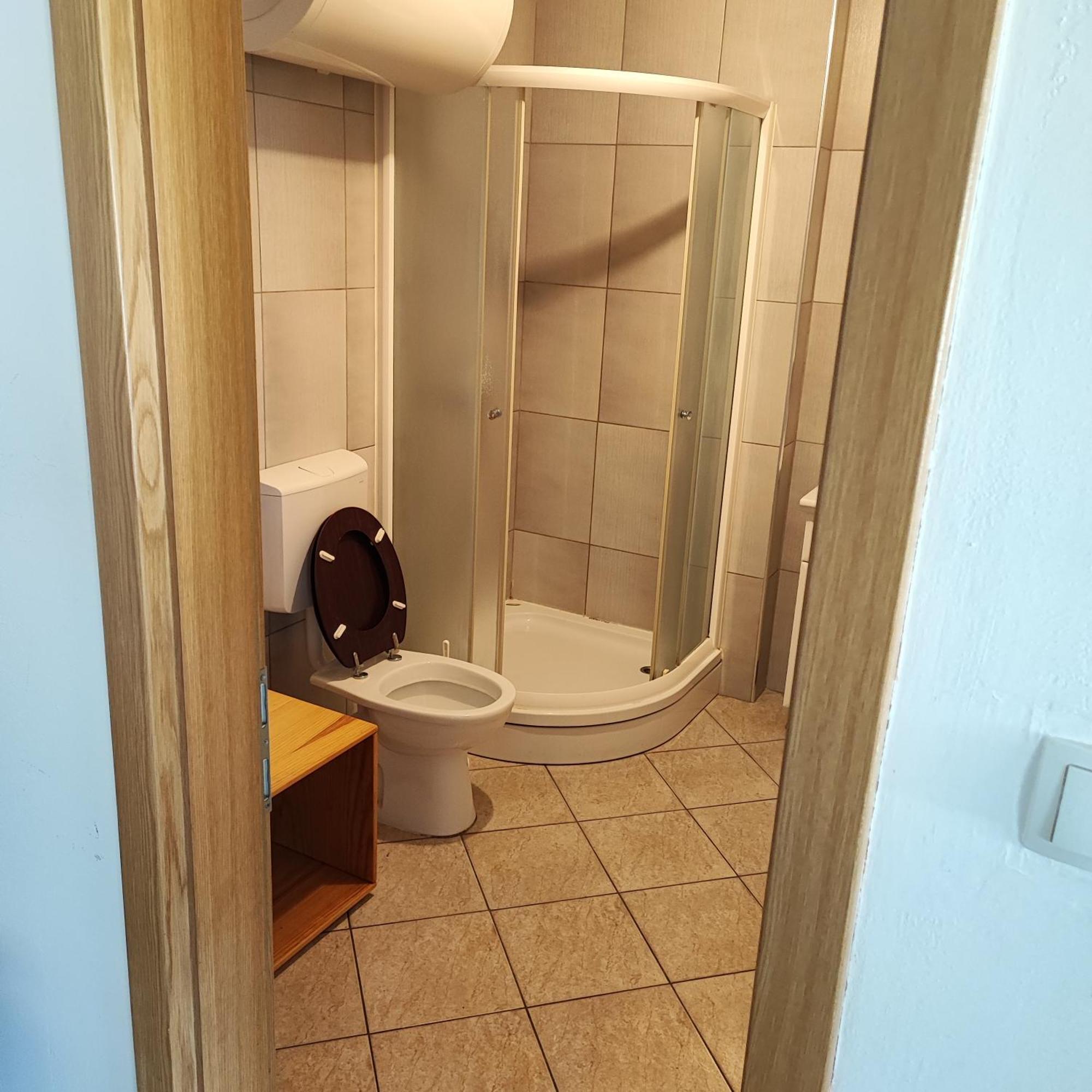 Sostanj Velenje Ravne Sobe Rooms Vrtacnik D O O Ngoại thất bức ảnh