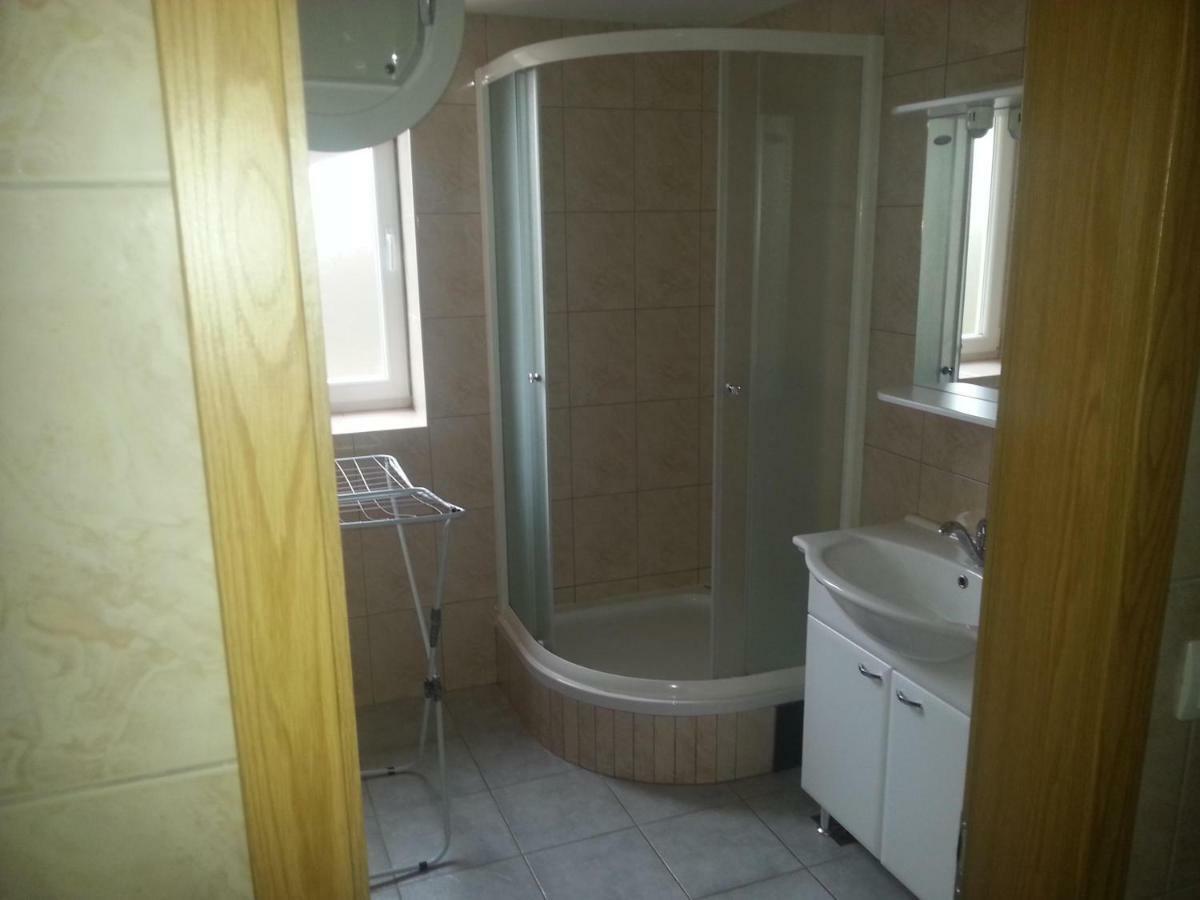 Sostanj Velenje Ravne Sobe Rooms Vrtacnik D O O Ngoại thất bức ảnh